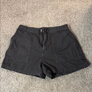 Universal Thread Women's Charcoal Cargo Shorts
